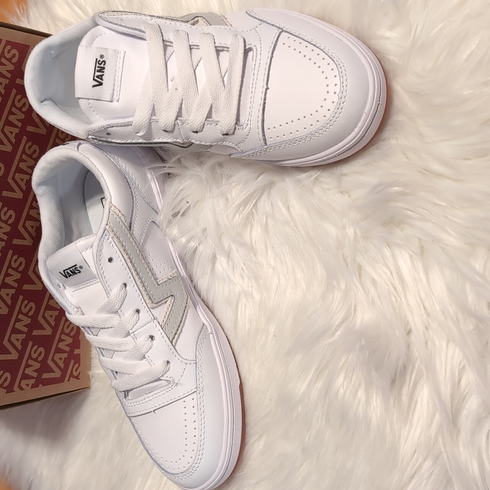 Vans Lowland CC - Picture 5 of 10